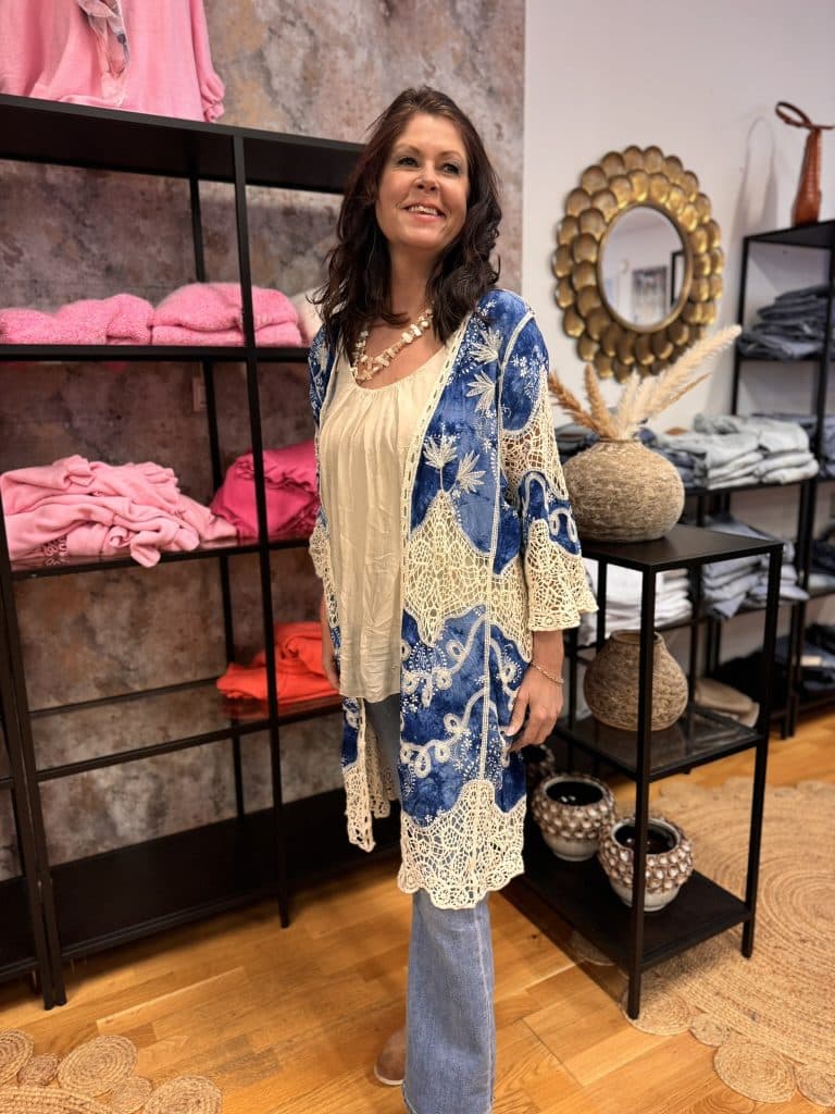 ljuvlig kaftan med fina detaljer