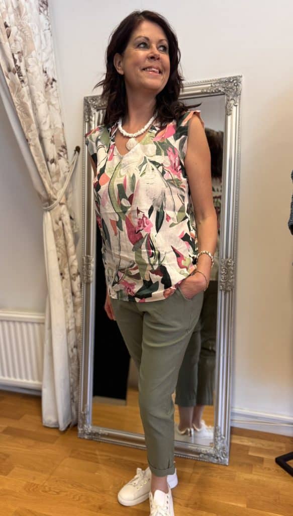 mönstrad topp i ljuvlig kvalite