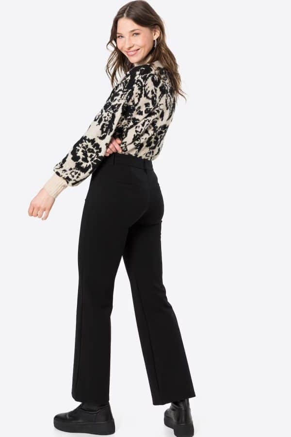 kostymbyxa i underbar kvalité