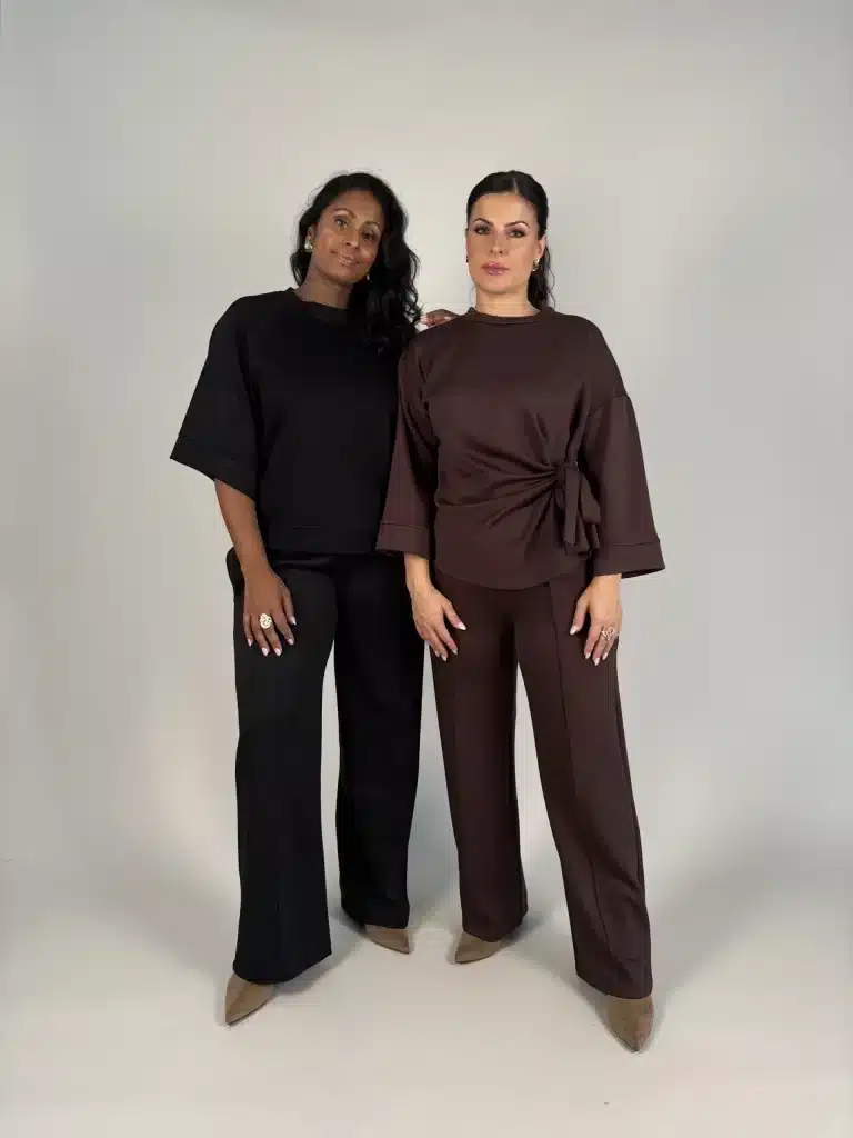 Bruna stretchiga byxor med fickor i viskosmix