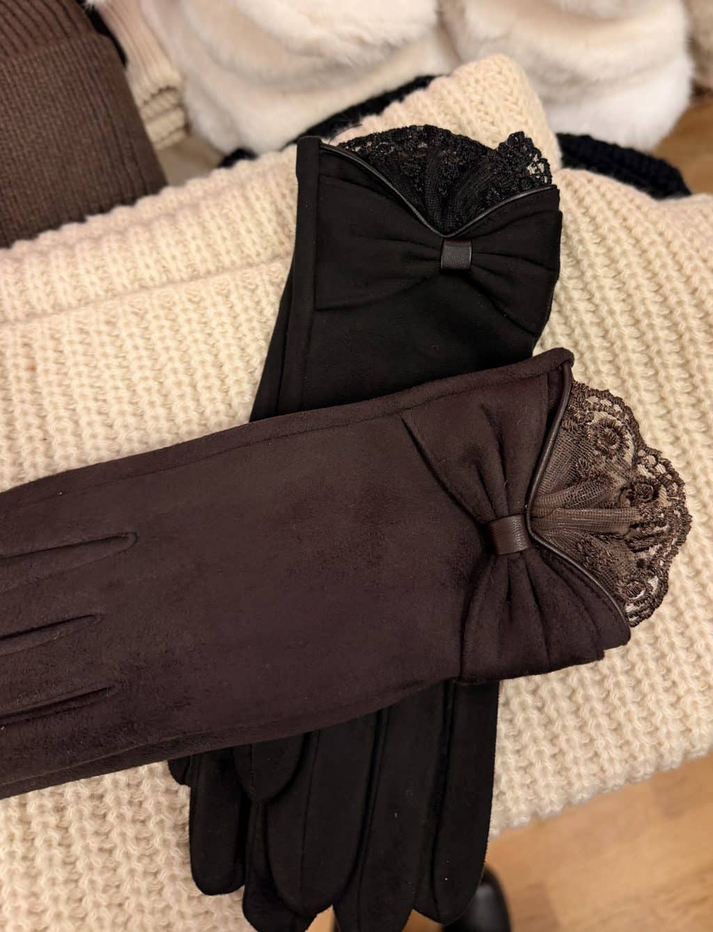 🖤🤎 Eleganta handskar med feminina detaljer 🤎🖤