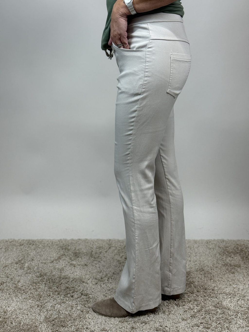 ✨ Stretchiga bootcut-byxor med perfekt fall ✨