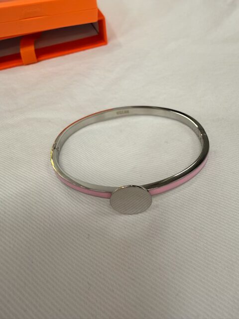 Stelt armband i rosa med silverkant