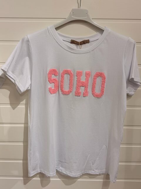 Vit t-shirt med tryck i rosa