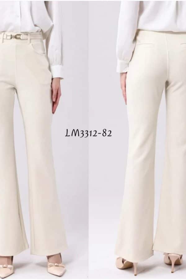 🤍 Creamfärgad kostymbyxa med utsvängda ben – elegant komfort hela dagen 🤍