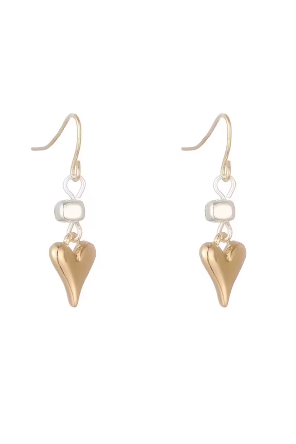 Fina örhängen med hjärta av guld