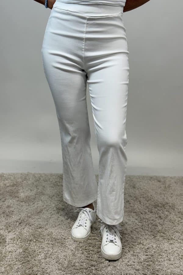 Vit magisk byxa utan dragsko och fickor