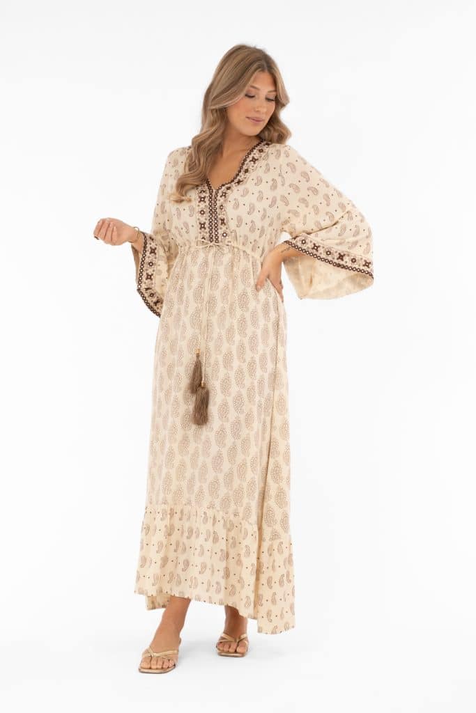 Bohemisk klänning i paisleymönster