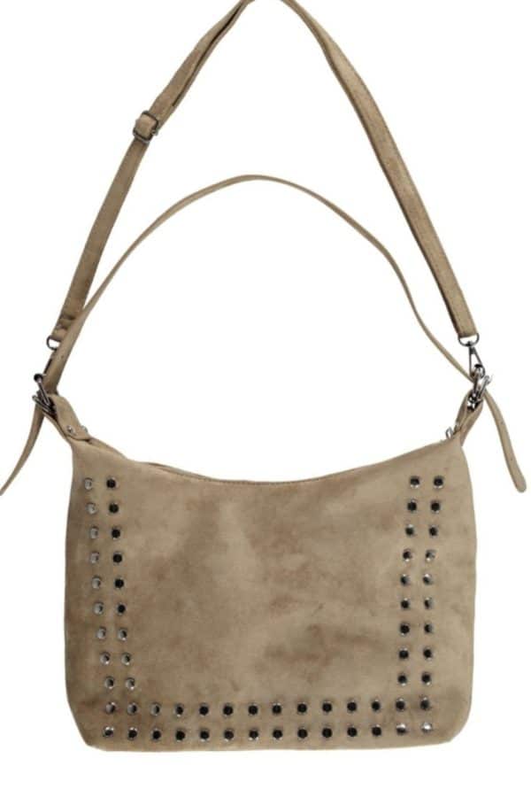 Beige moccaimitationsväska med nitar