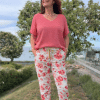 Magiska byxor – mönstrade i hallonrött 🍓✨