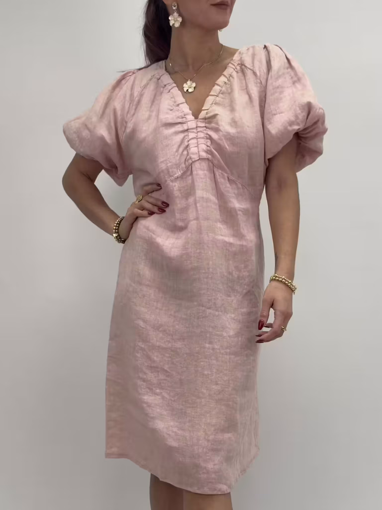 Linneklänning med puffärm i rosa