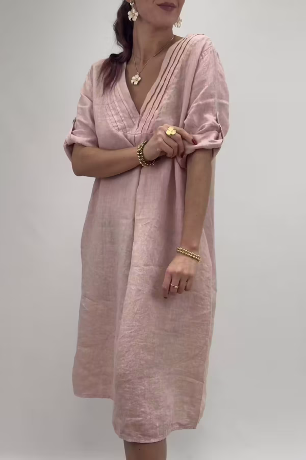 Linneklänning med v-ringning i rosa