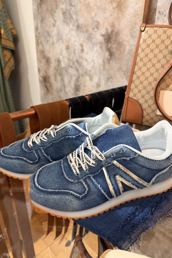 ✨ Trendiga Denim Sneakers från Caramell Fashion ✨