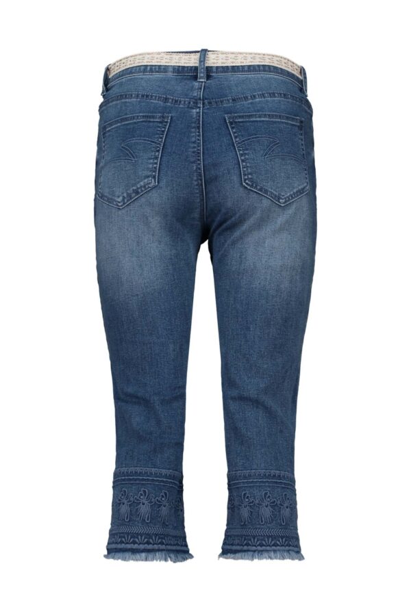 🌸 Caprijeans från Zabaione – med vackra detaljer ✨