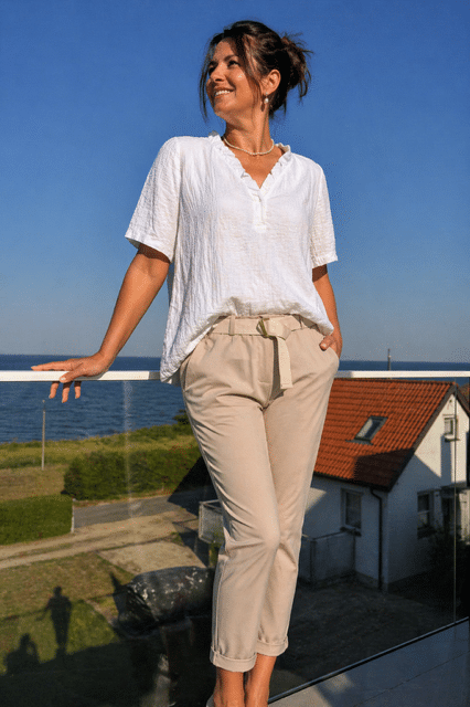 Beiga byxor från Caramelle Fashion