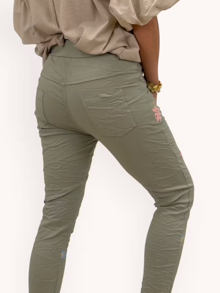 Magiska byxor i army med brodyr