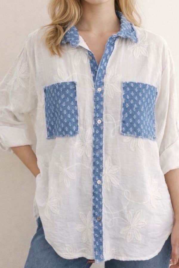 Härlig luftig skjorta med broderade detaljer
