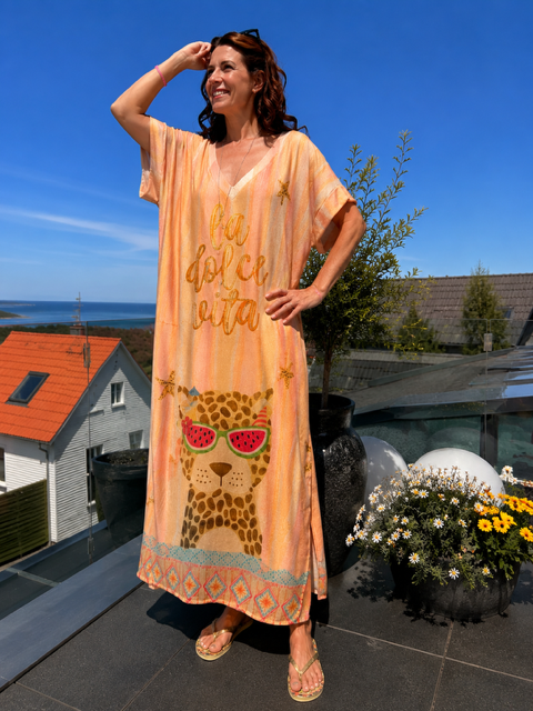 Fin sommarklänning-färgstark