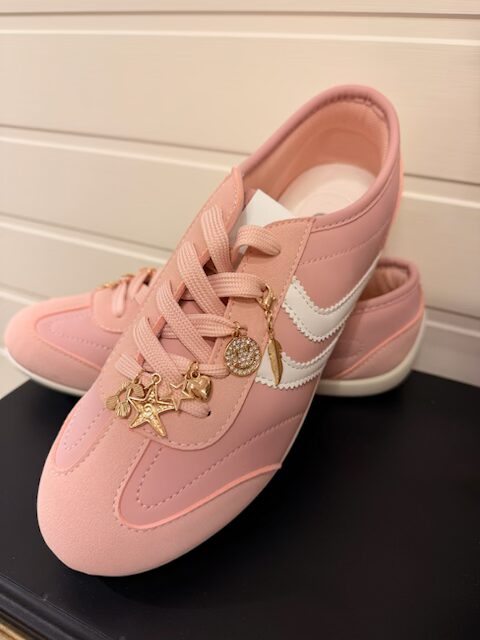 Snygg och cool rosa sneakers