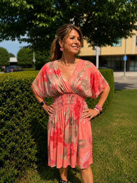 Rosamönstrad sommarklänning