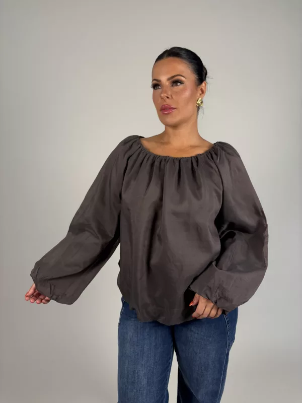 Brun ballongblus i härlig tencel