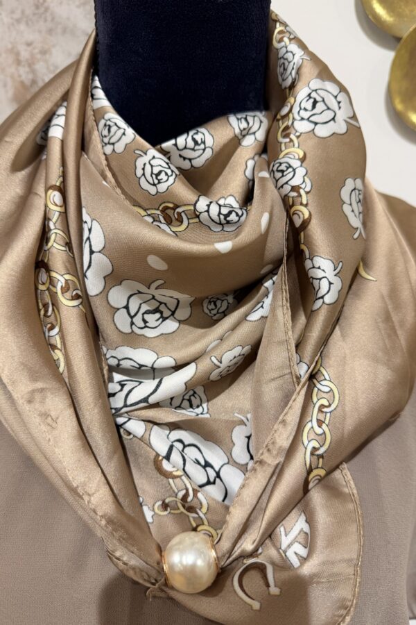 ✨ Train of Trend – längre magnetscarf med elegant pärlspänne ✨