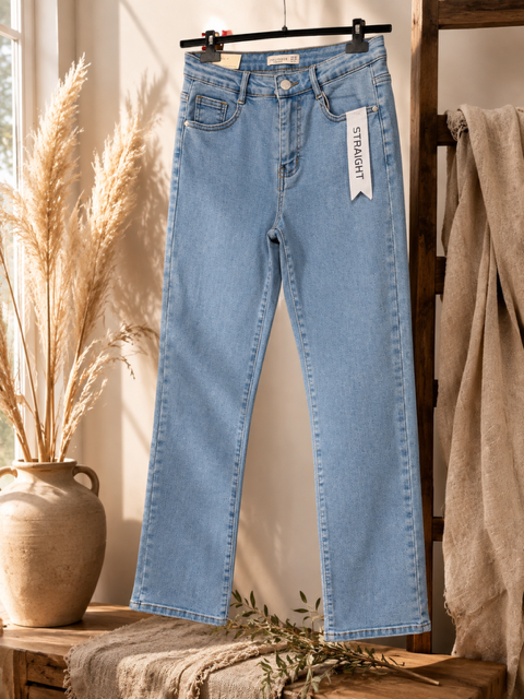 Härliga femficksjeans i ljus denim(EJ BYTE,RETURRÄTT)