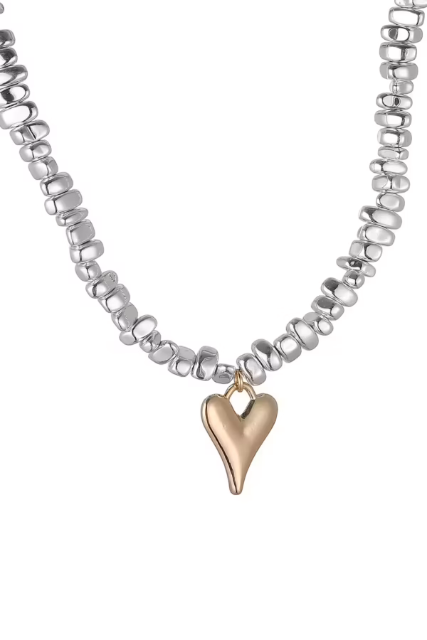 Kort silverhalsband med guldhjärta