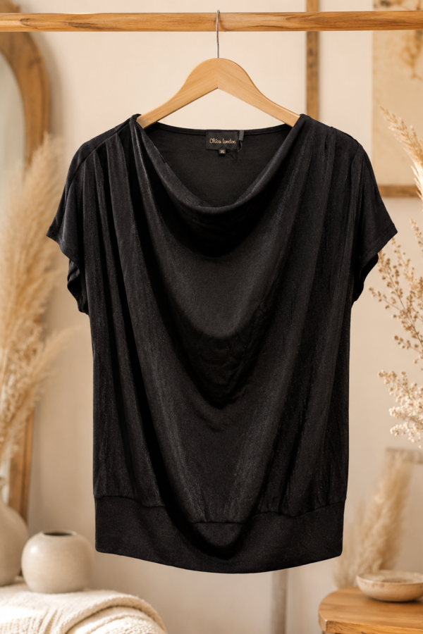 🖤 Caramell Fashion – elegant topp med draperad halsringning 🖤