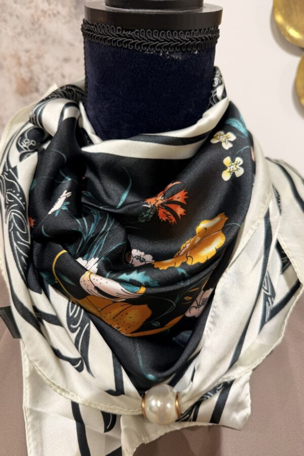 ✨ Train of Trend – längre magnetscarf med elegant pärlspänne ✨