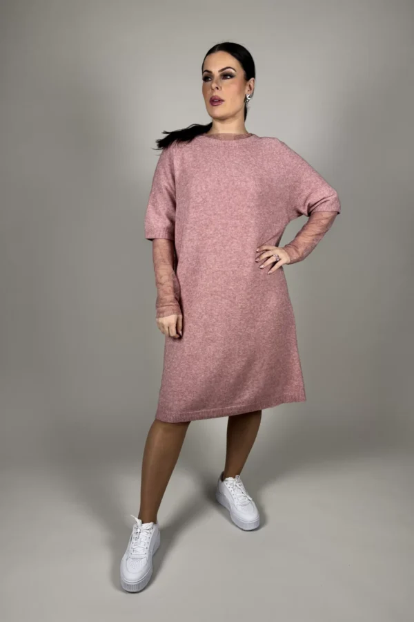 Rosa stickad klänning i viskosmix