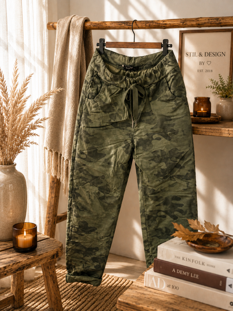Magiska byxor i grön camouflage