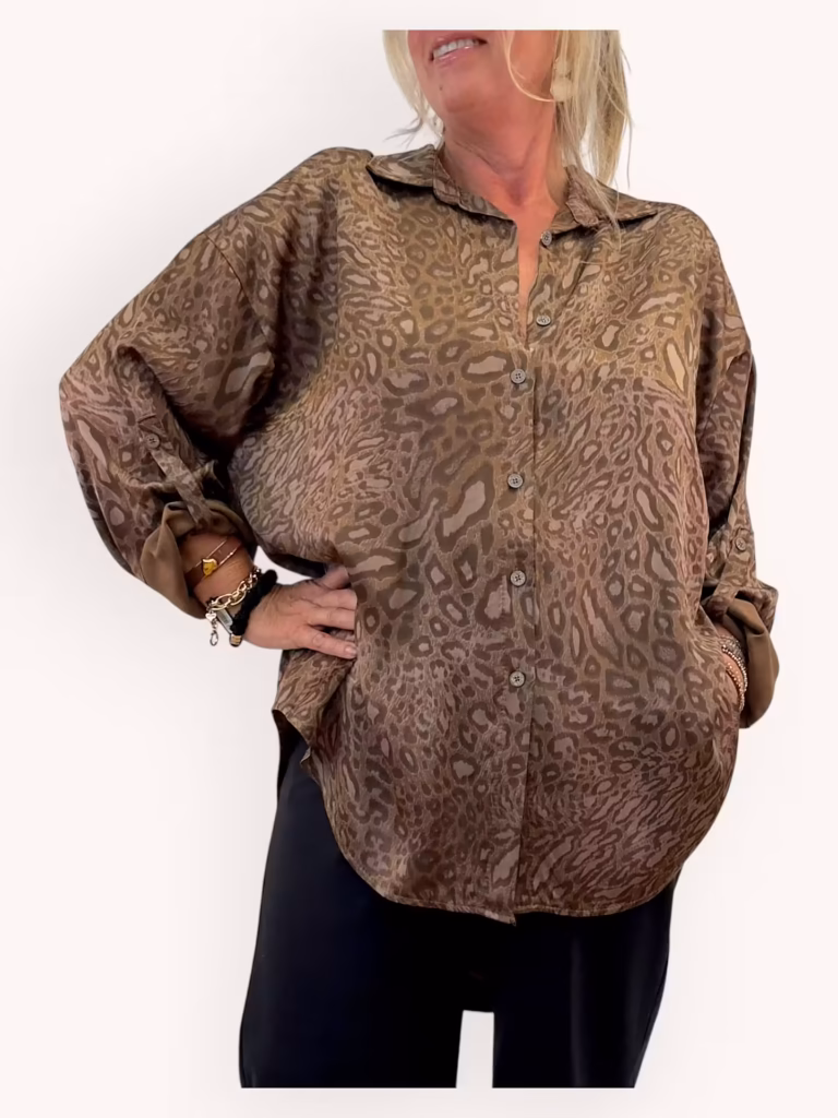 Leopardmönstrad skjorta i mjuk glansig viskos