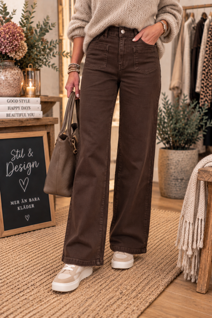 Fräcka toxikjeans i chokladbrunt