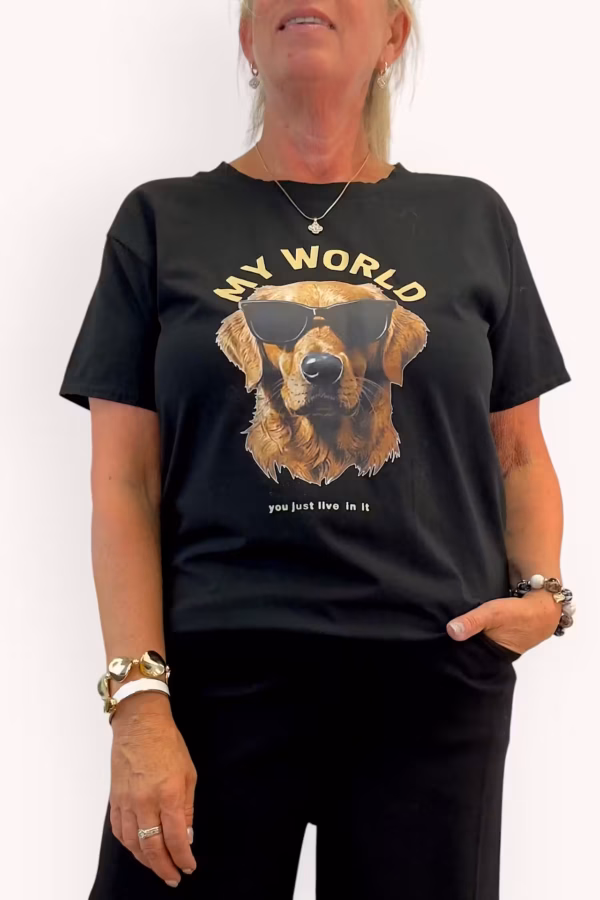 Svart t-shirt med tryck