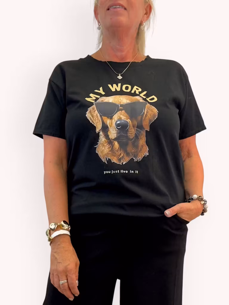 Svart t-shirt med tryck